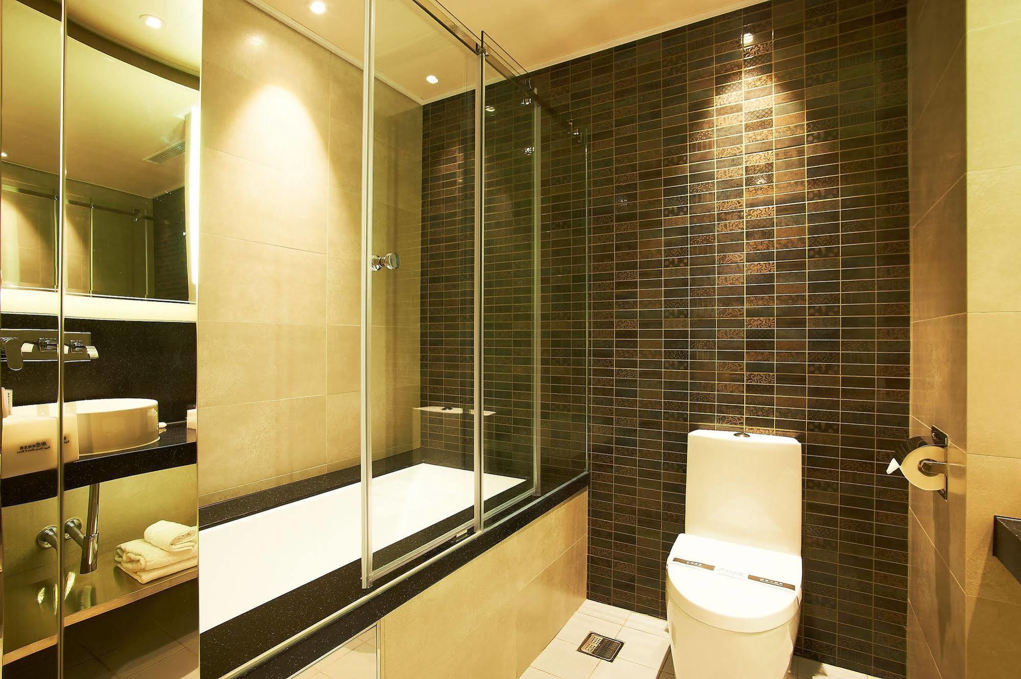Royal Group Hotel Bo Ai Branch Kaohsiung Exterior foto