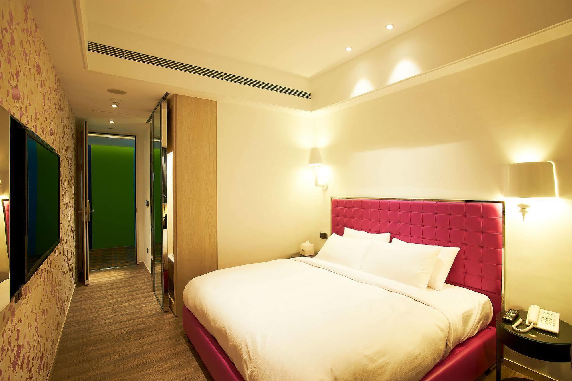 Royal Group Hotel Bo Ai Branch Kaohsiung Exterior foto