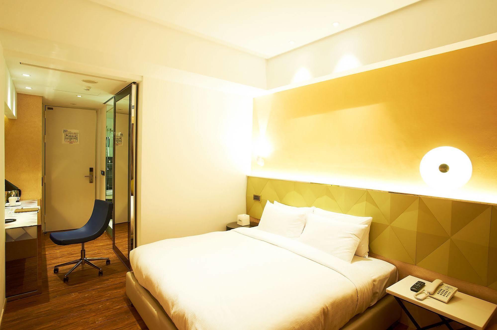 Royal Group Hotel Bo Ai Branch Kaohsiung Exterior foto